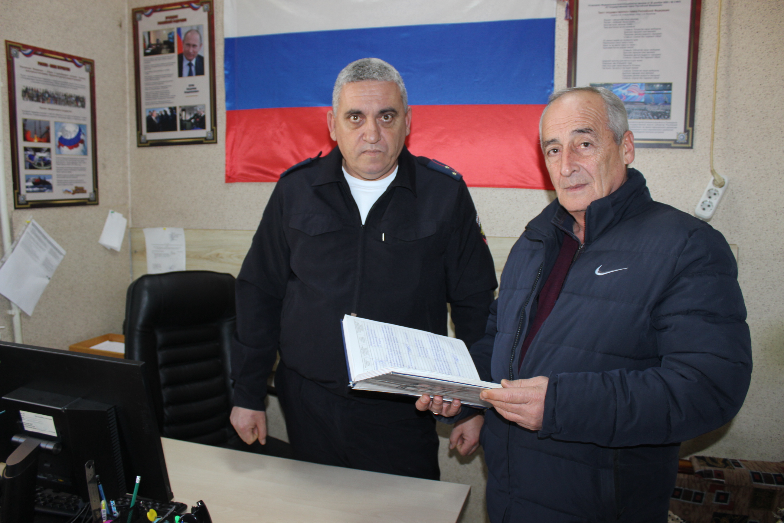 В Успенском районе общественник проверил качество предоставления государственных услуг отделом по вопросам миграции